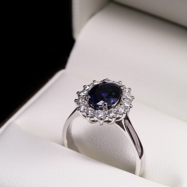 Eljegyzési gyémánt zafír gyűrű 2.93 ct