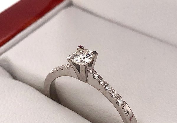 Eljegyzési gyémánt gyűrű 0.275
