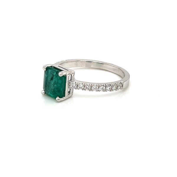 Eljegyzési gyémánt smaragd gyűrű 1.78 ct c
